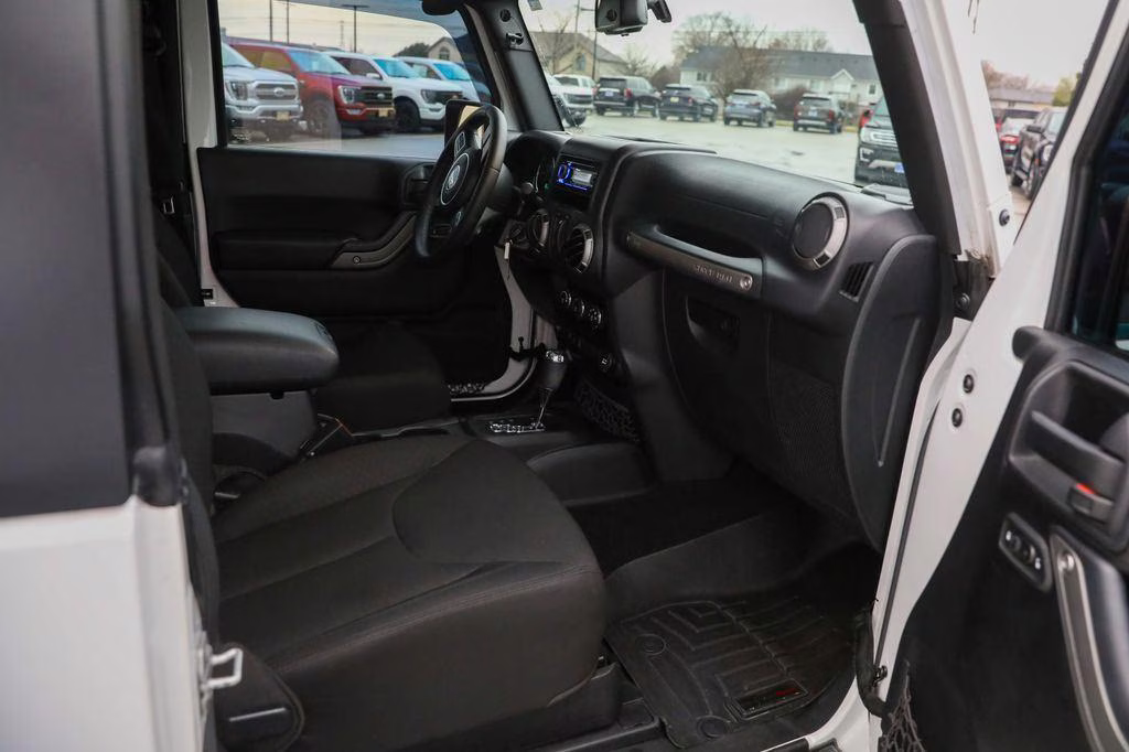 2016 Bright White Clearcoat Jeep Wrangler Willys Wheeler 4X4 SUV