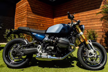 2026 BLUE BMW R12NINET