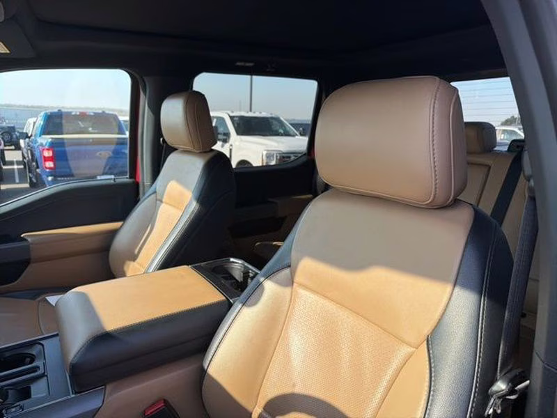 2022 Rapid Red Metallic Tinted Clearcoat Ford F-150 LARIAT 4X4 Truck