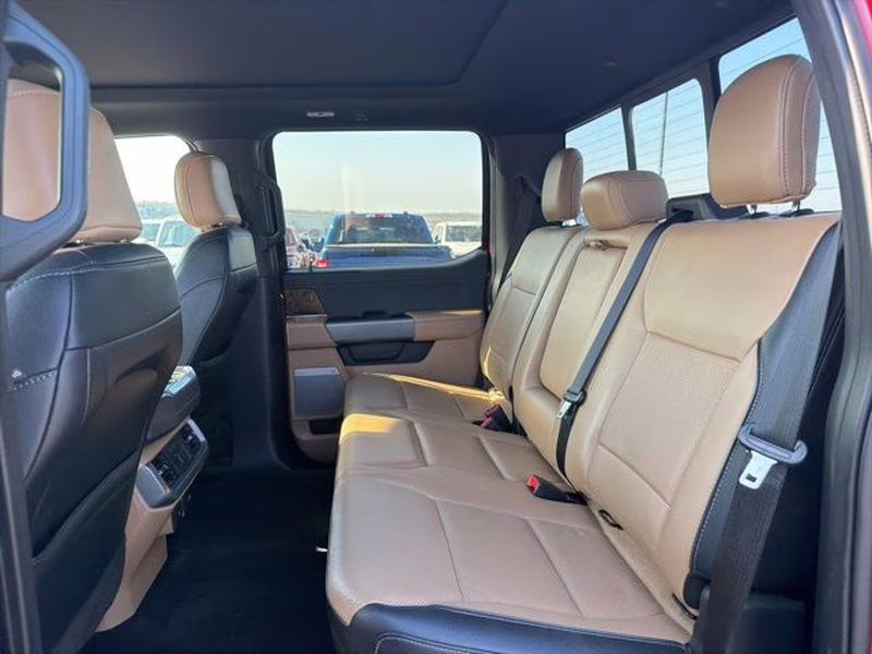 2022 Rapid Red Metallic Tinted Clearcoat Ford F-150 LARIAT 4X4 Truck