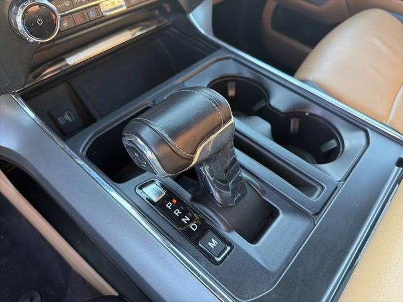 2022 Rapid Red Metallic Tinted Clearcoat Ford F-150 LARIAT 4X4 Truck