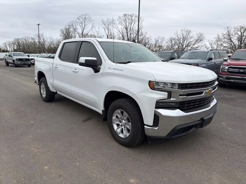 2019 Summit White Chevrolet Silverado LT RWD Truck