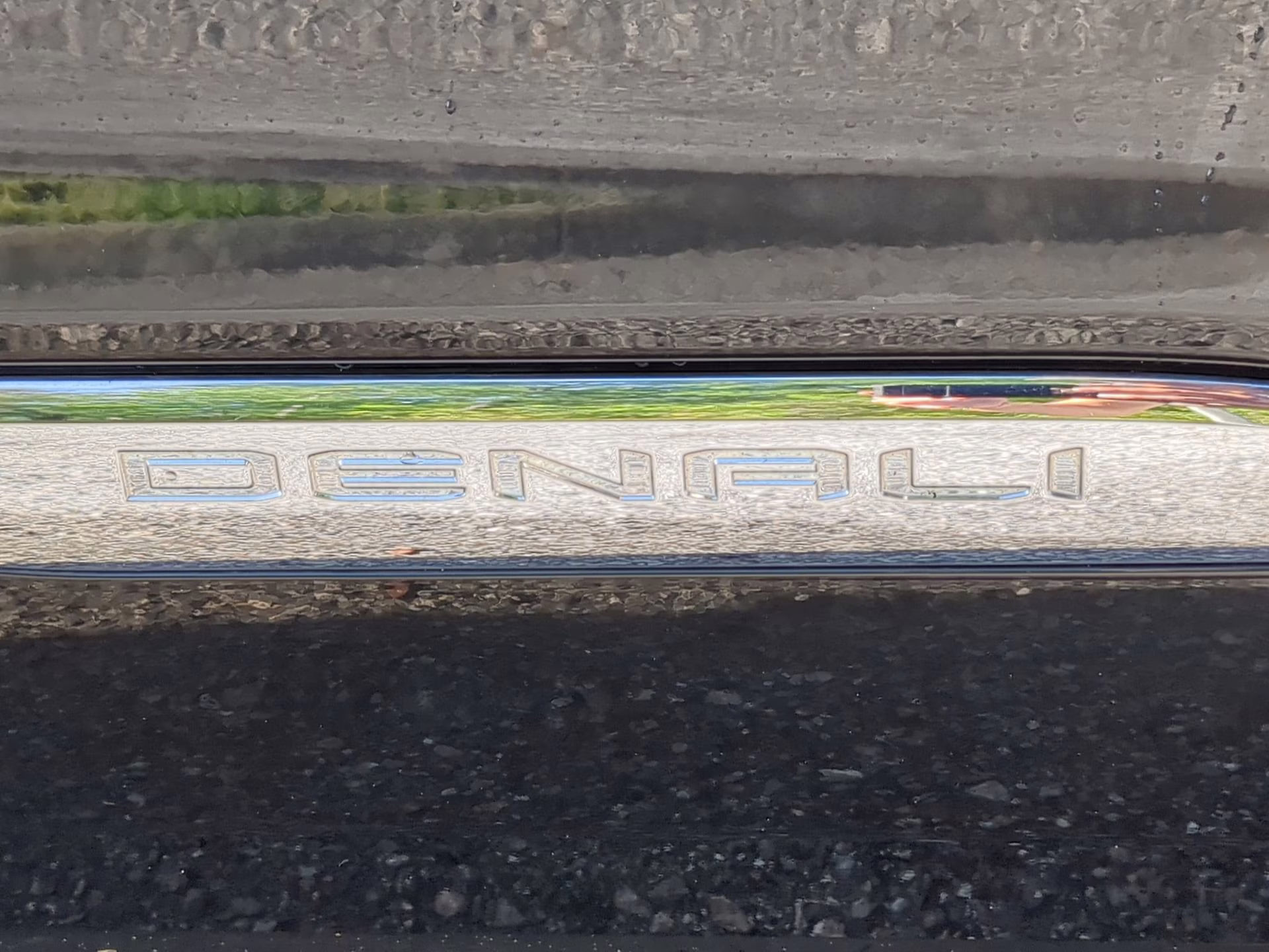 2020 Carbon Black Metallic GMC Acadia Denali AWD SUV