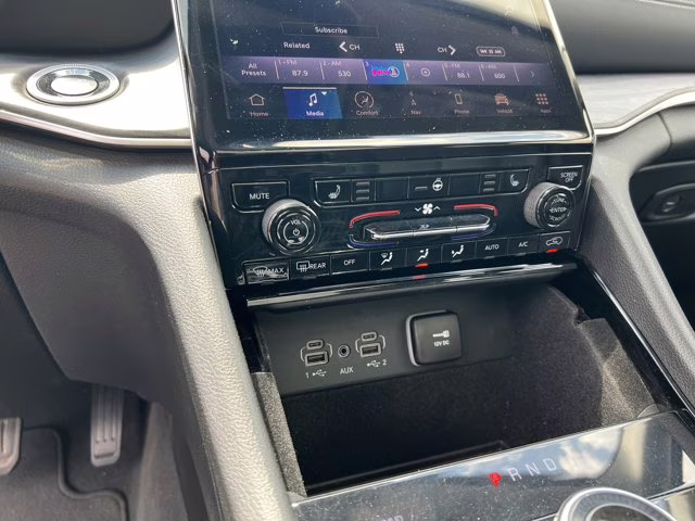 2021 Velvet Red Pearlcoat Jeep Grand Cherokee L Limited 4X4 SUV