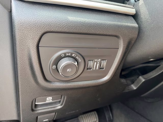 2021 Velvet Red Pearlcoat Jeep Grand Cherokee L Limited 4X4 SUV