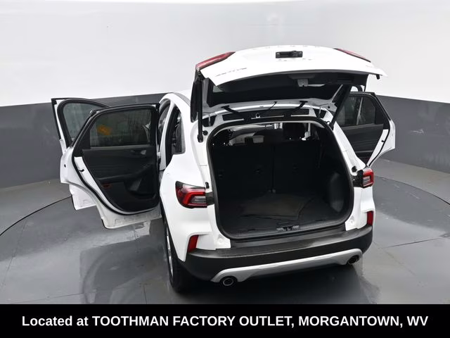 2024 Oxford White Ford Escape Active AWD SUV