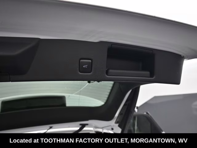 2024 Oxford White Ford Escape Active AWD SUV