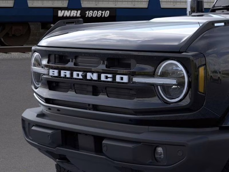 2026 Shadow Black Ford Bronco Outer Banks 4X4 SUV