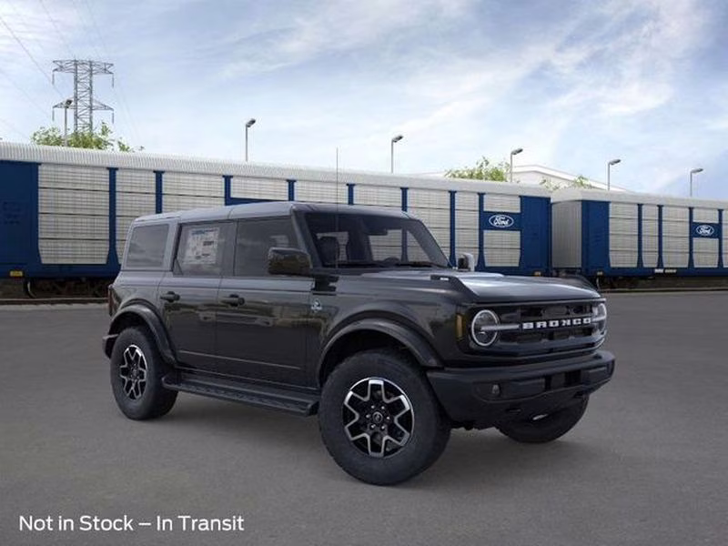 2026 Shadow Black Ford Bronco Outer Banks 4X4 SUV