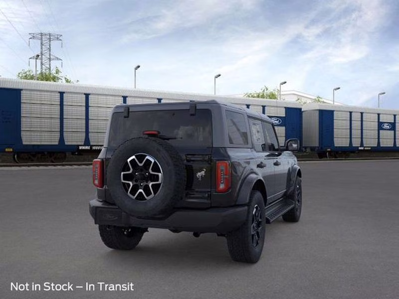 2026 Shadow Black Ford Bronco Outer Banks 4X4 SUV