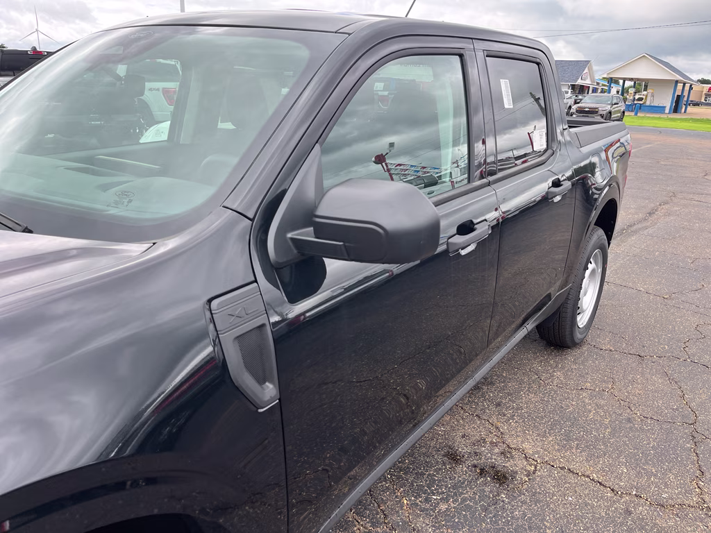 2026 Shadow Black Ford Maverick XL FWD Truck
