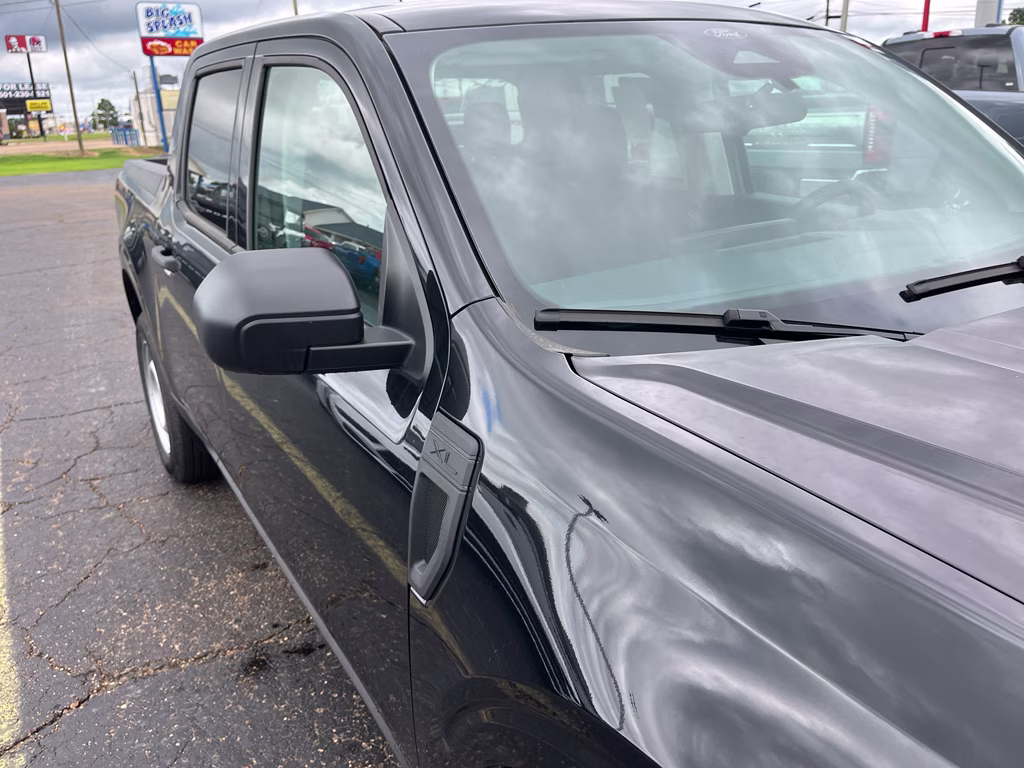 2026 Shadow Black Ford Maverick XL FWD Truck