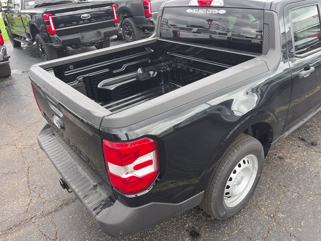 2026 Shadow Black Ford Maverick XL FWD Truck