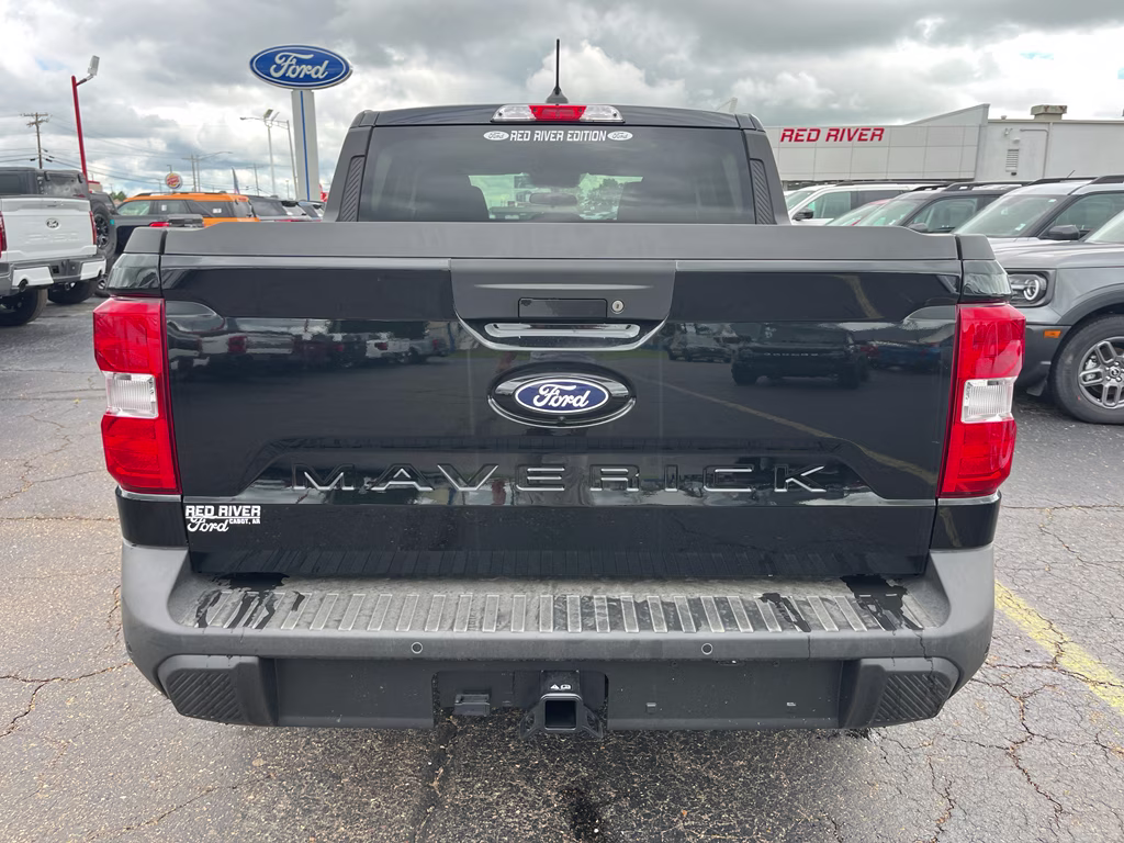 2026 Shadow Black Ford Maverick XL FWD Truck