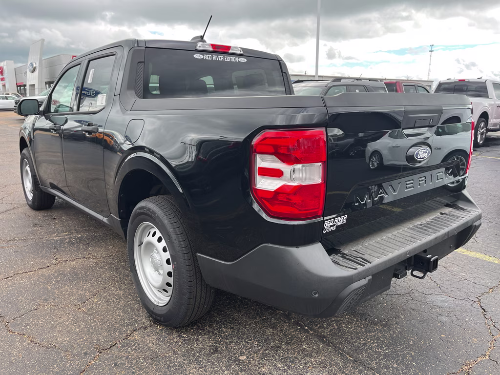 2026 Shadow Black Ford Maverick XL FWD Truck