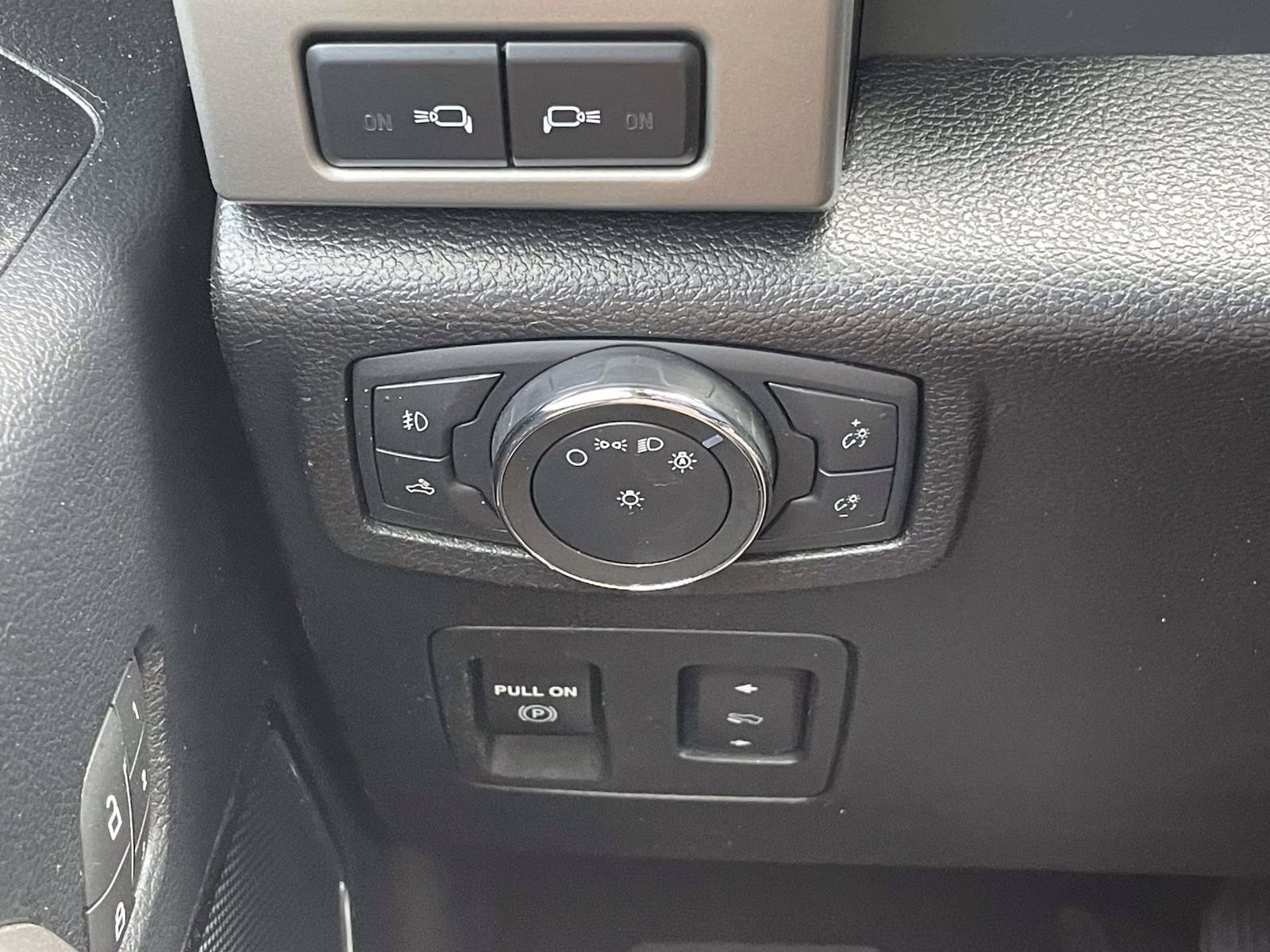 2020 Magnetic Ford F-150 Lariat RWD Truck