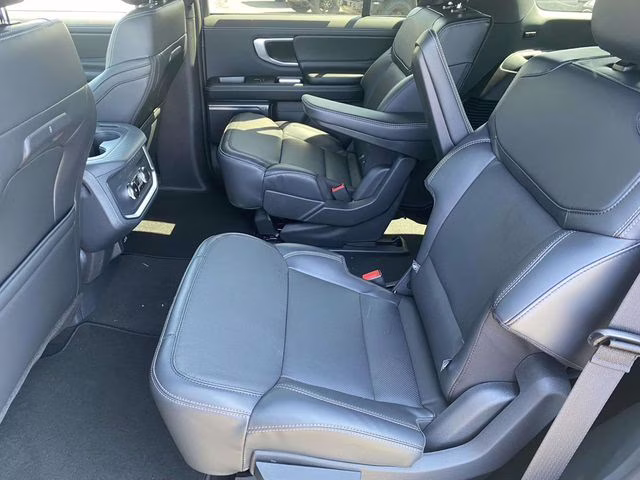 2026 Agate Black Metallic Ford Expedition Platinum 4X4 SUV