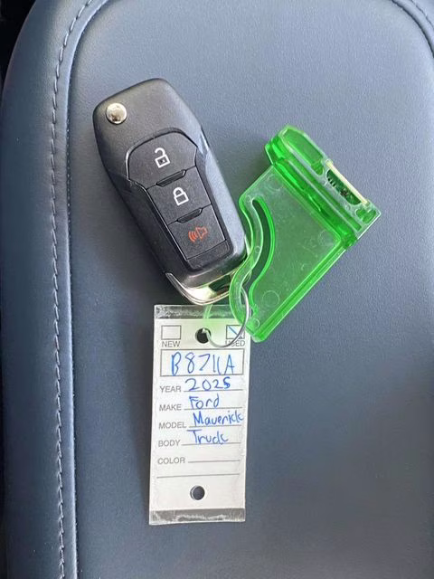 2025 Desert Sand Ford Maverick XL AWD Truck