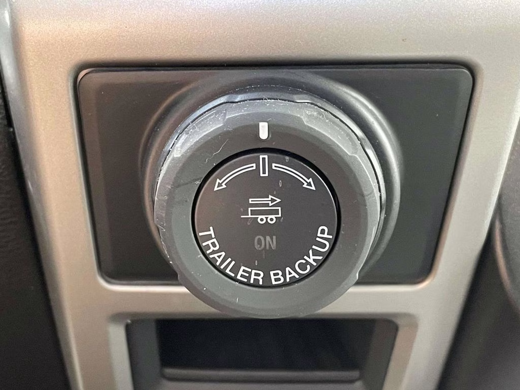 2020 Magnetic Ford F-150 Lariat RWD Truck