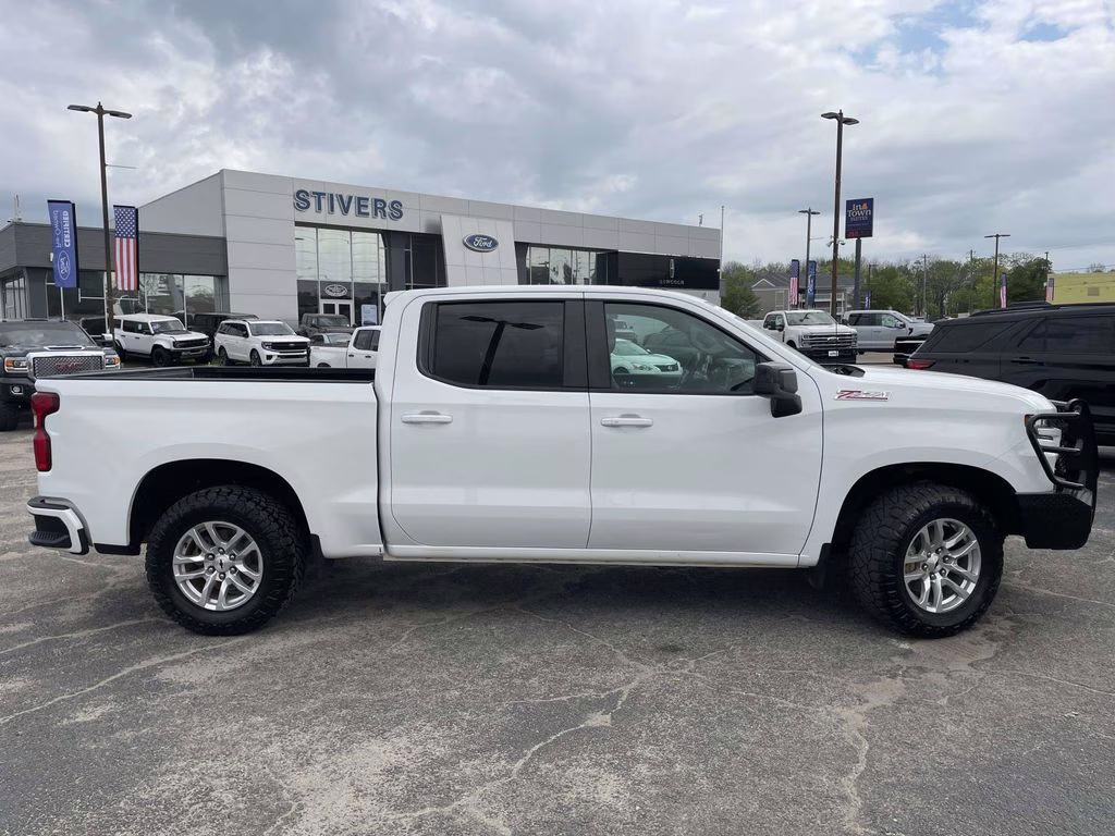 2020 Summit White Chevrolet Silverado 1500 RST 4X4 Truck