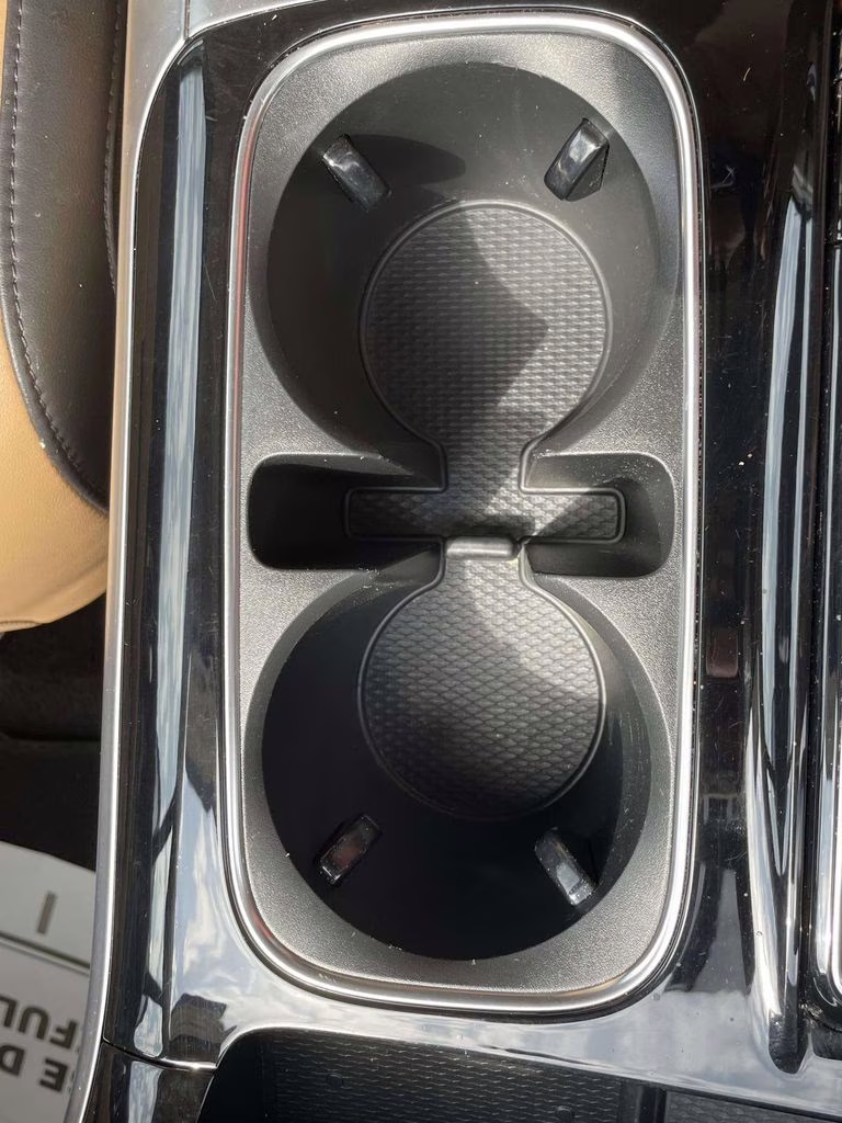 2024 Ceramic Silver Kia Carnival EX FWD Van