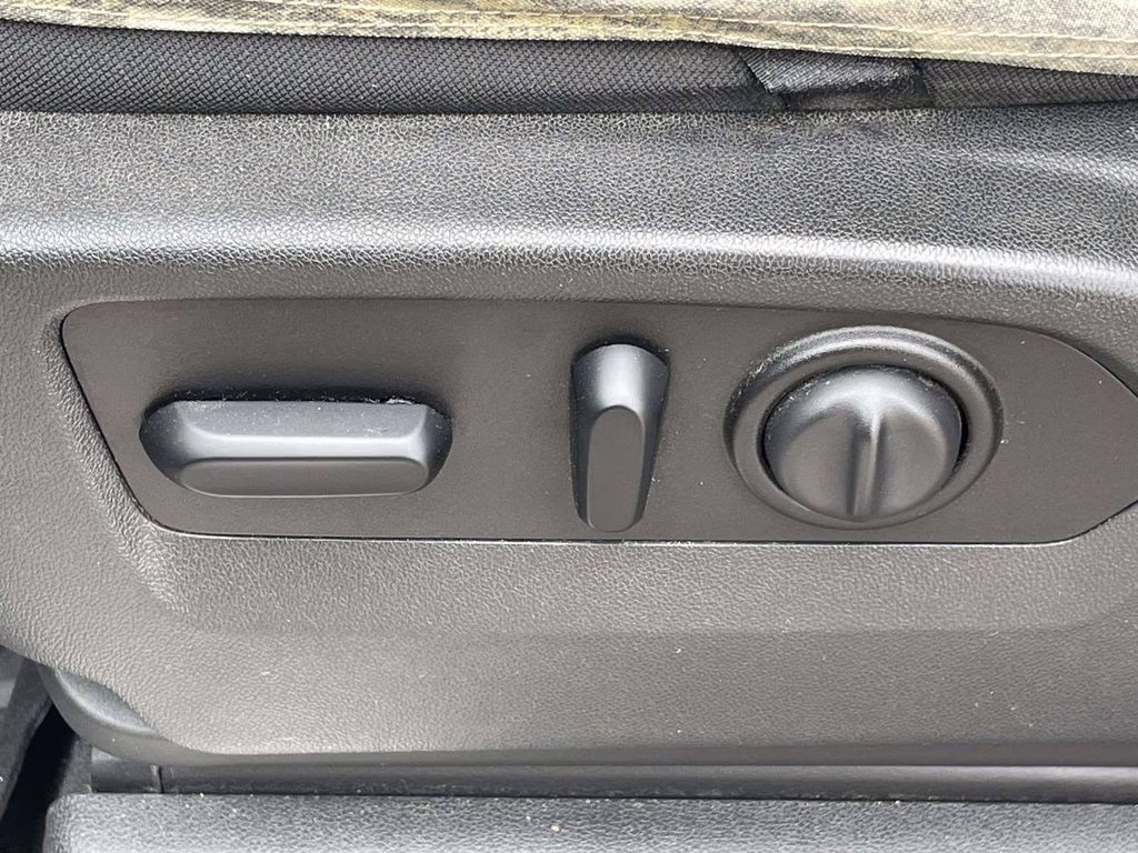 2020 Summit White Chevrolet Silverado 1500 RST 4X4 Truck