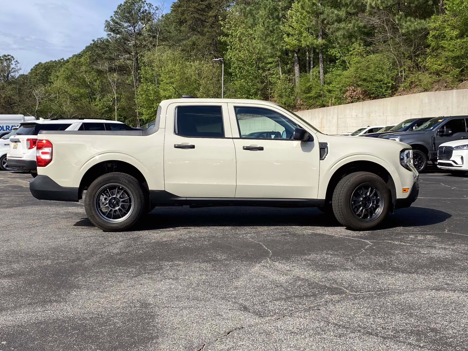 2025 Desert Sand Ford Maverick XL AWD Truck