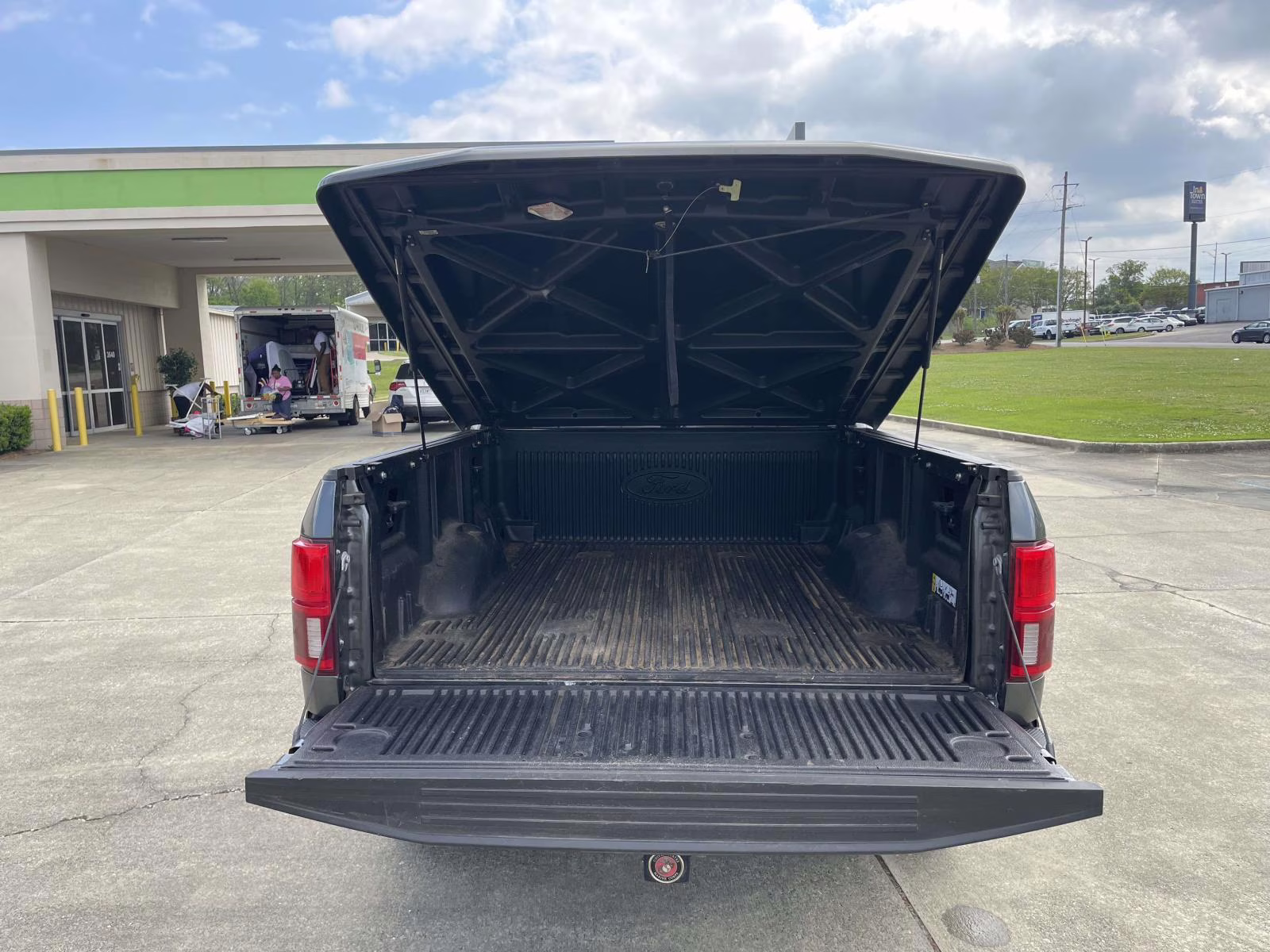 2020 Magnetic Ford F-150 Lariat RWD Truck