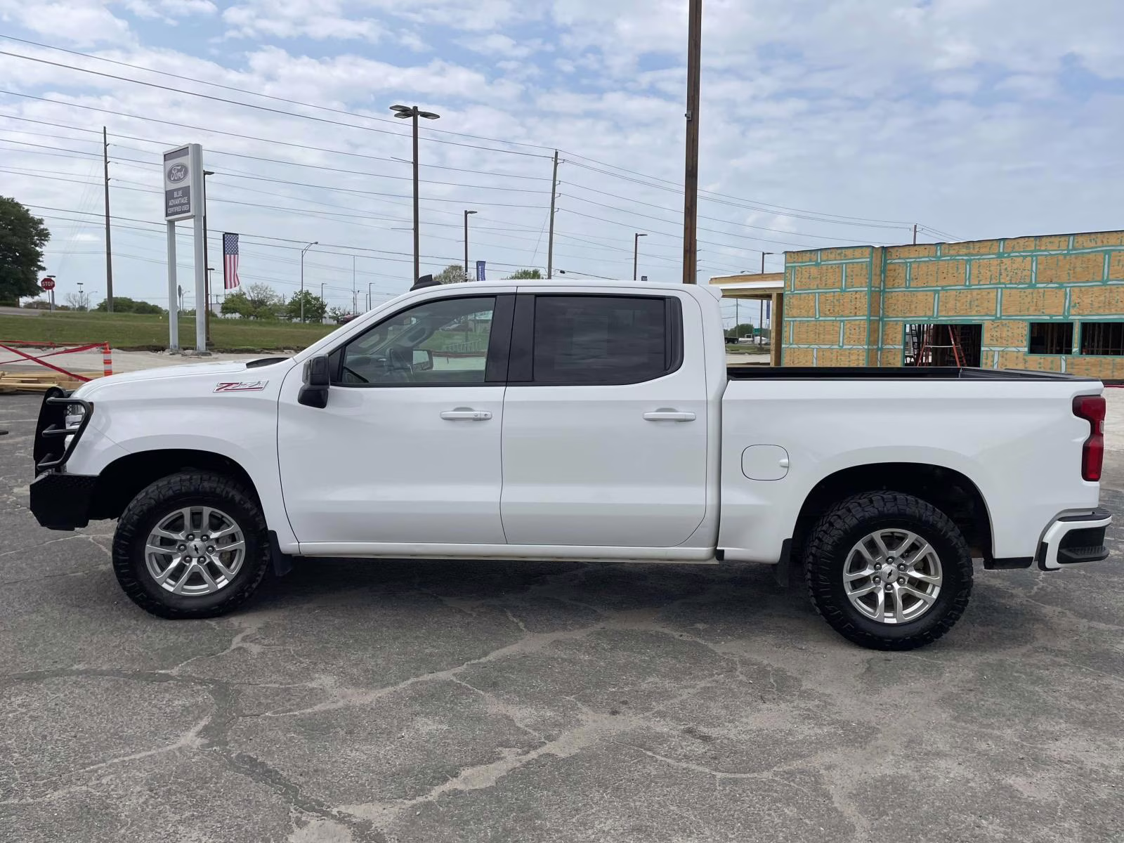 2020 Summit White Chevrolet Silverado 1500 RST 4X4 Truck