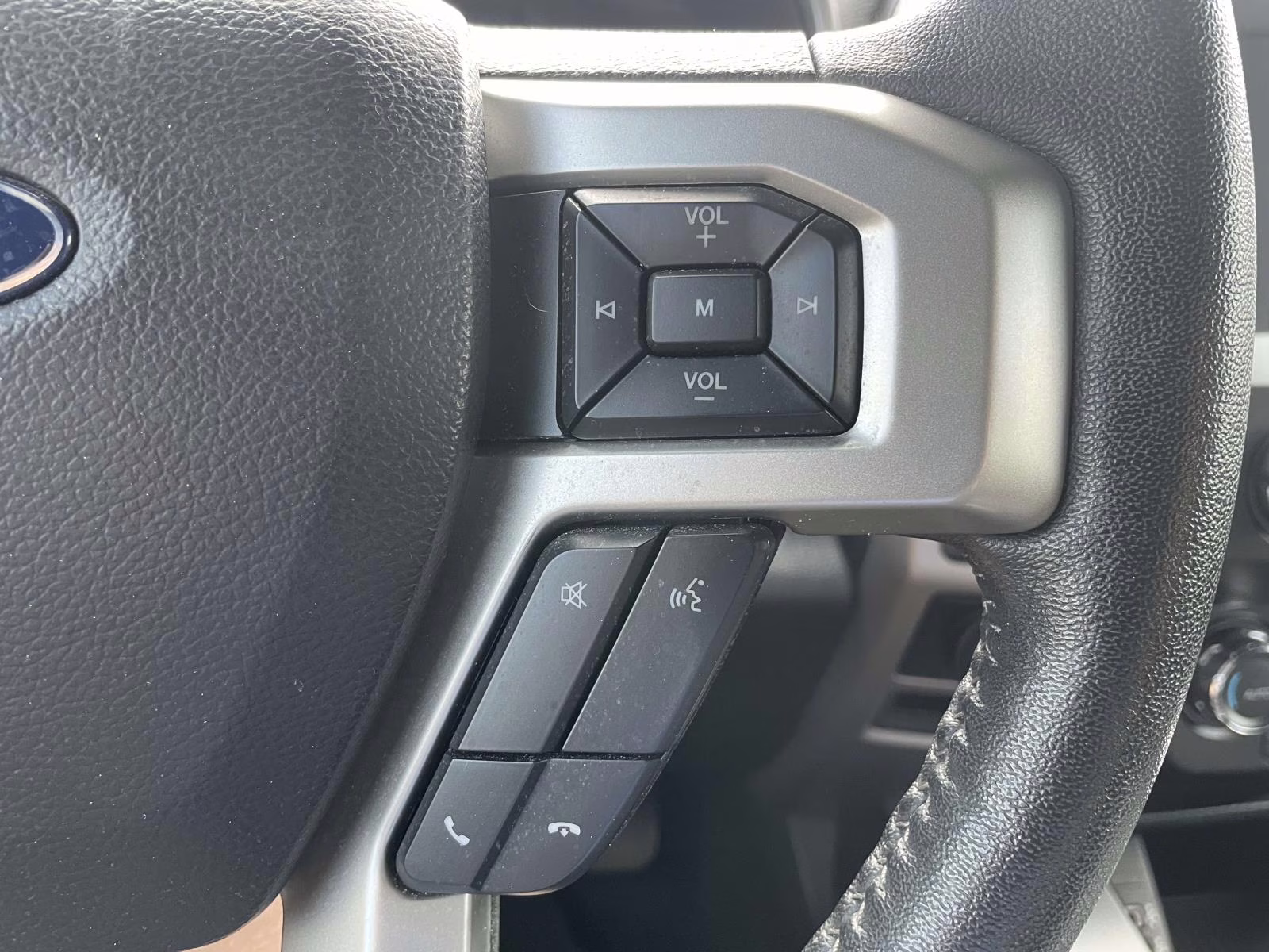 2020 Magnetic Ford F-150 Lariat RWD Truck