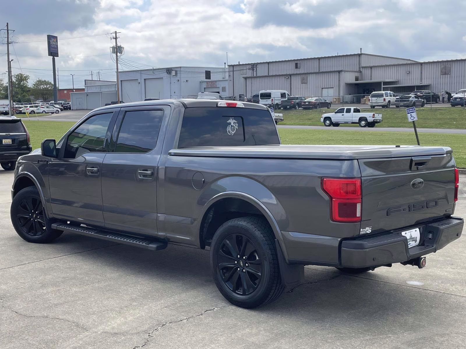 2020 Magnetic Ford F-150 Lariat RWD Truck
