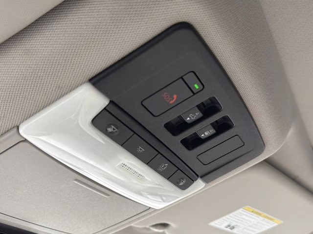 2023 Pearl White Tricoat Nissan Rogue SL FWD SUV