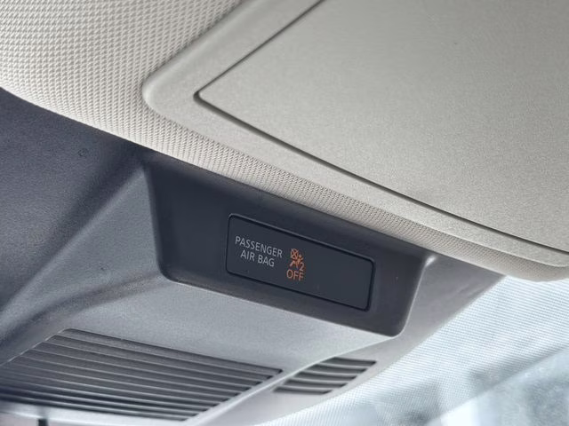 2023 Pearl White Tricoat Nissan Rogue SL FWD SUV