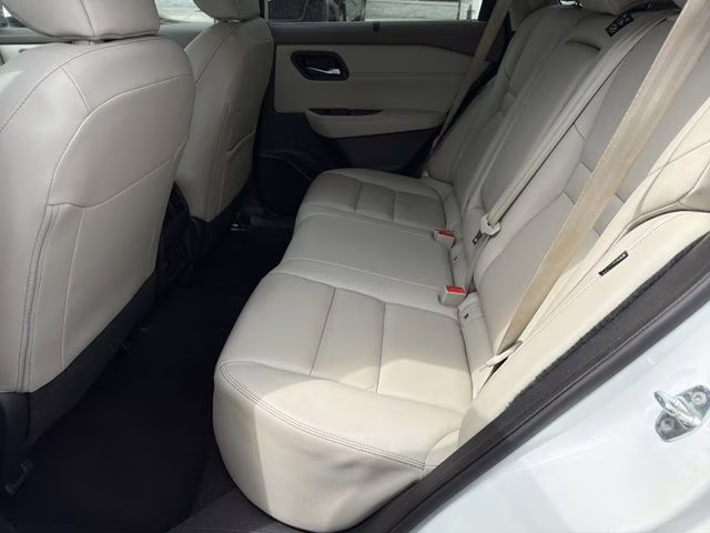 2023 Pearl White Tricoat Nissan Rogue SL FWD SUV