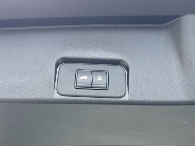 2023 Pearl White Tricoat Nissan Rogue SL FWD SUV