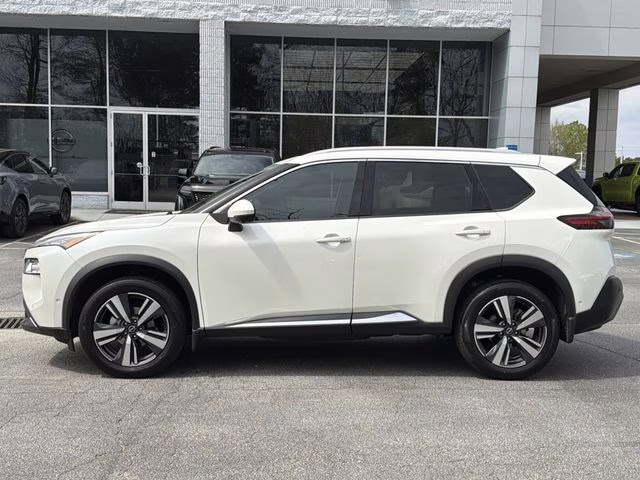 2023 Pearl White Tricoat Nissan Rogue SL FWD SUV
