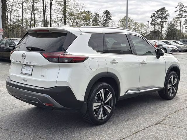 2023 Pearl White Tricoat Nissan Rogue SL FWD SUV