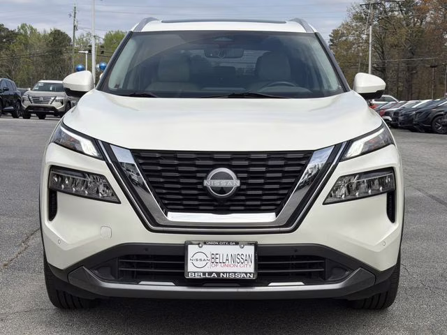 2023 Pearl White Tricoat Nissan Rogue SL FWD SUV