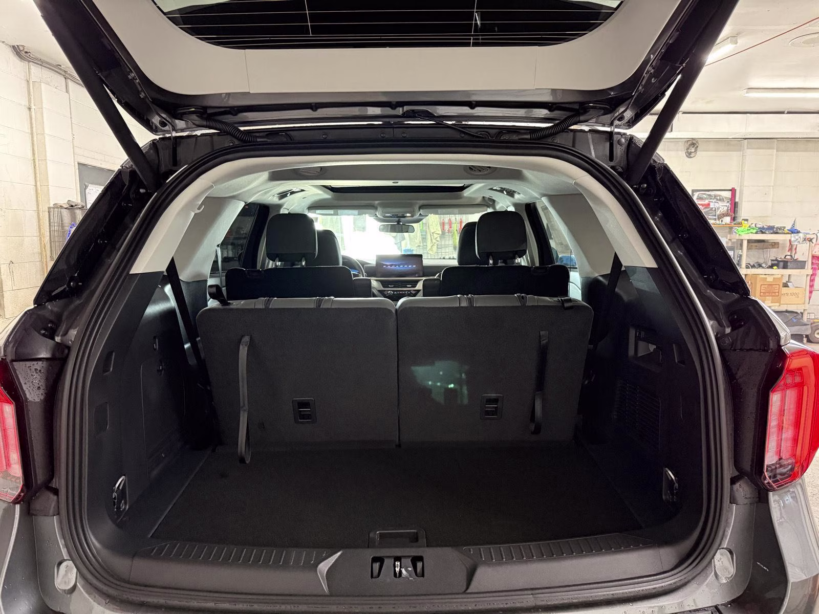 2026 Carbonized Gray Metallic Ford Explorer Active w/200A Pkg 4X4 SUV