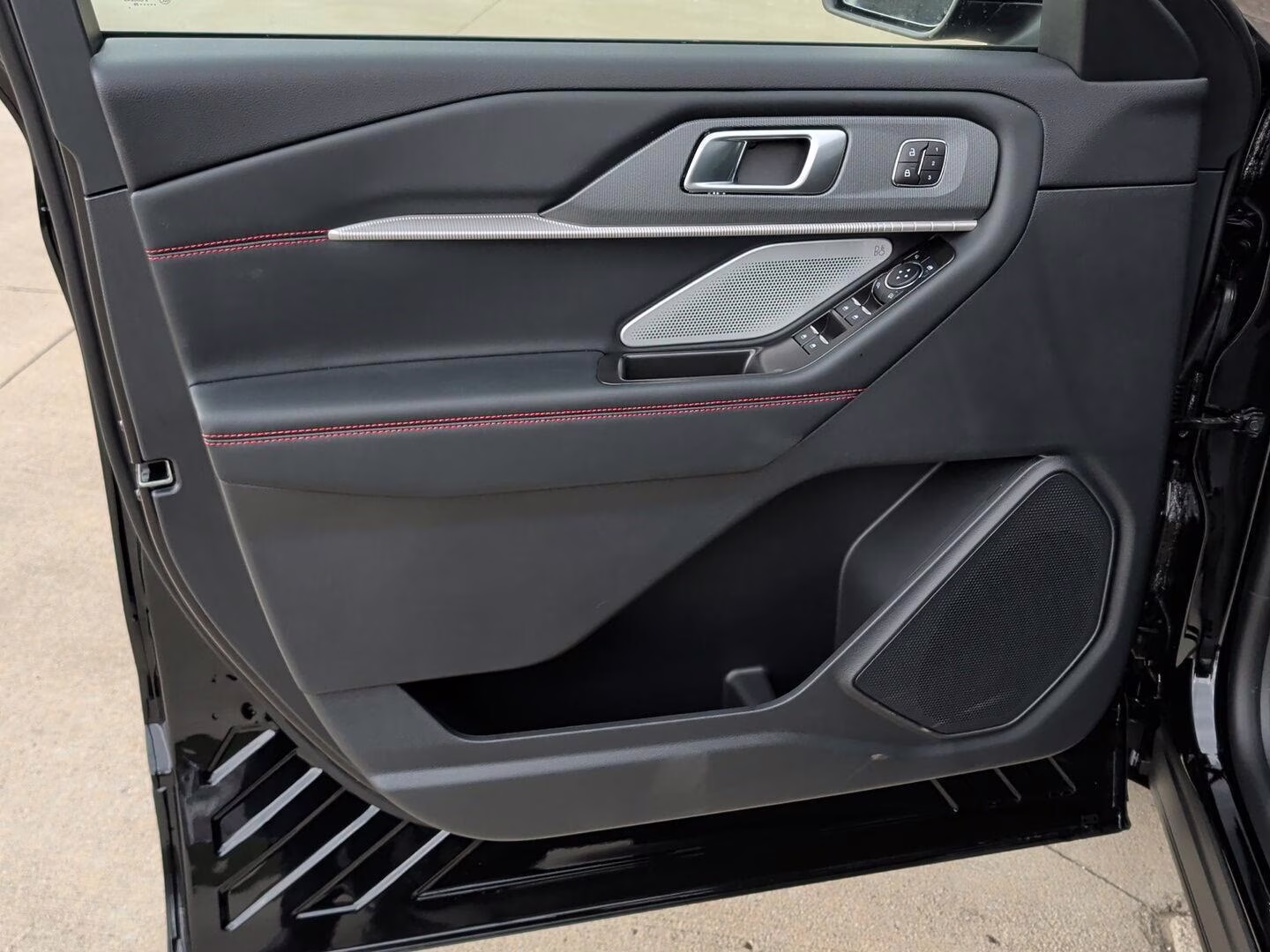 2026 Agate Black Metallic Ford Explorer ST 4X4 SUV