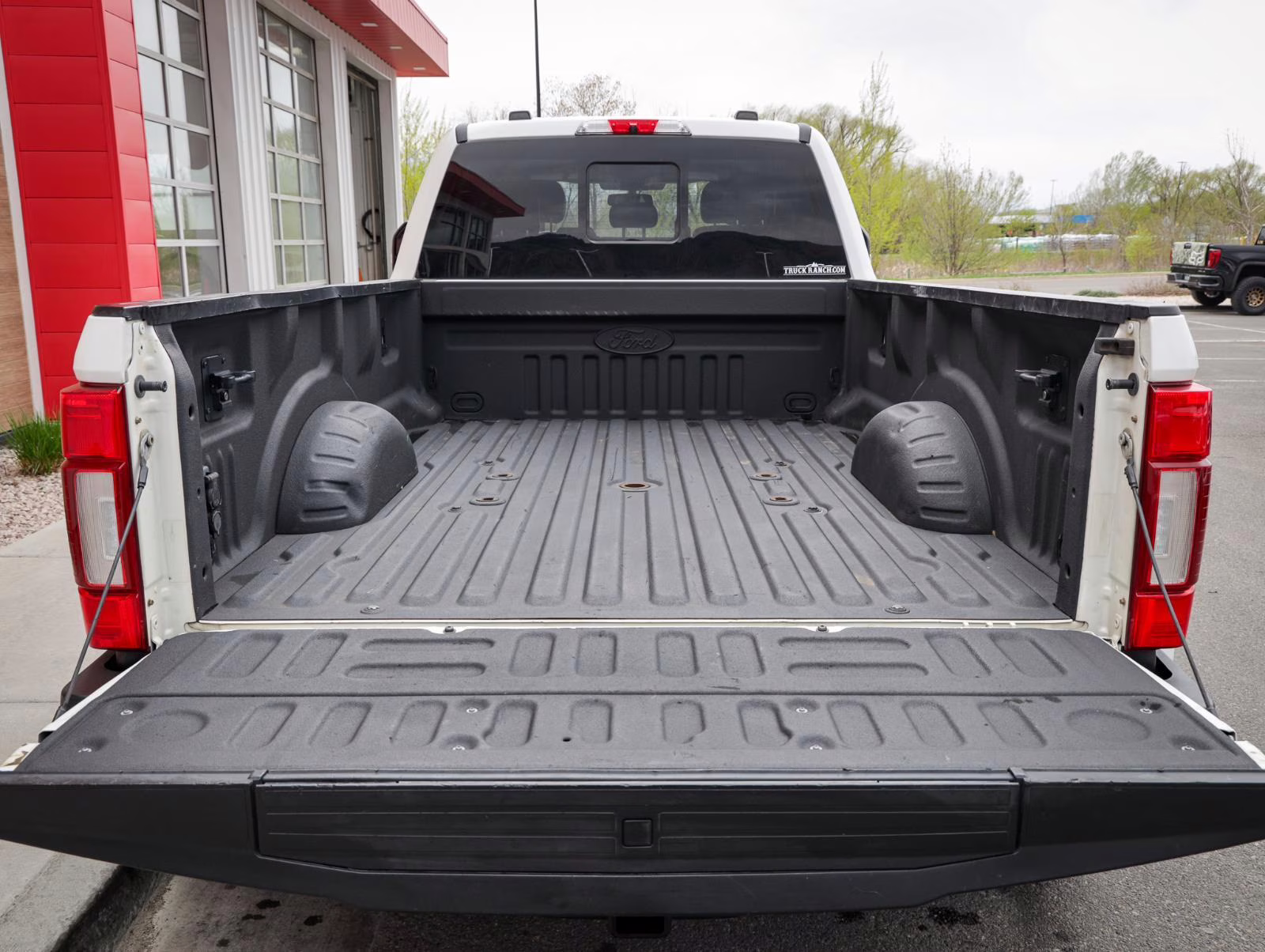 2020 Agate Black Ford Super Duty F-450 DRW LARIAT 4X4 Truck