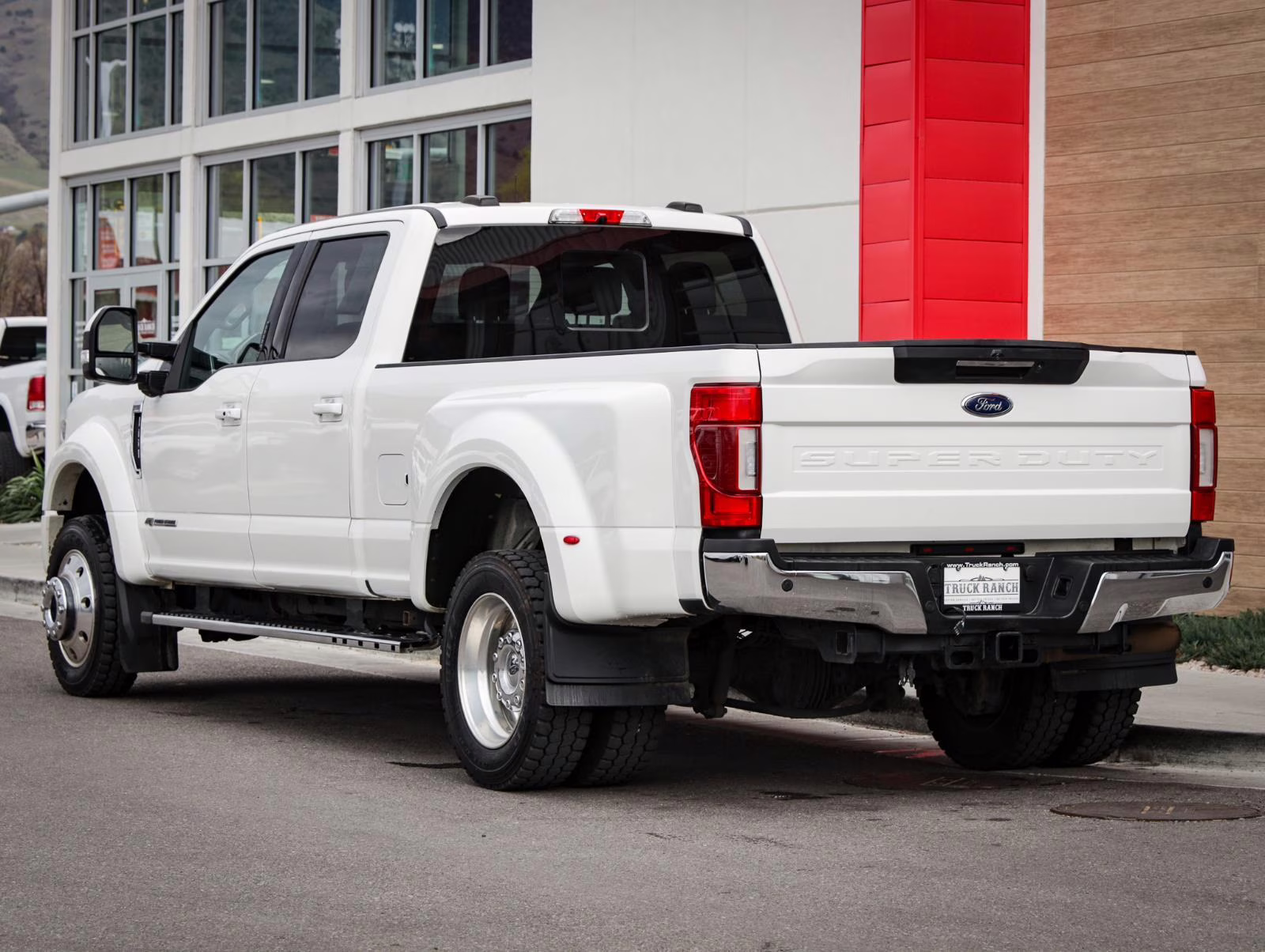 2020 Agate Black Ford Super Duty F-450 DRW LARIAT 4X4 Truck