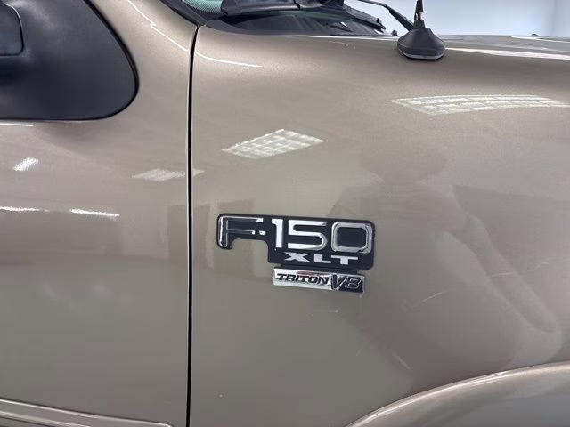 2001 Arizona Beige Clearcoat Metallic Ford F-150 XLT 4X4 Truck