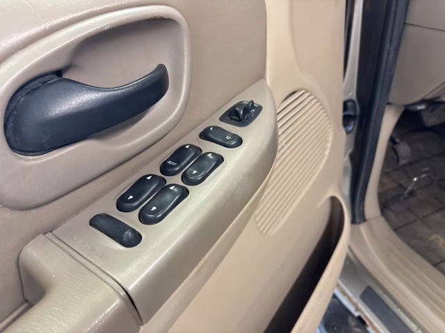 2001 Arizona Beige Clearcoat Metallic Ford F-150 XLT 4X4 Truck