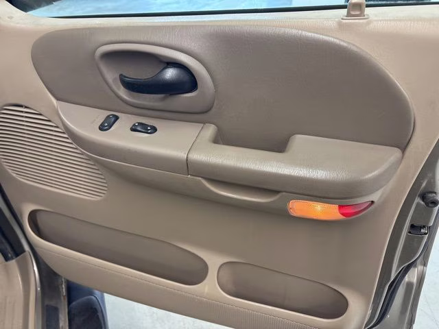 2001 Arizona Beige Clearcoat Metallic Ford F-150 XLT 4X4 Truck