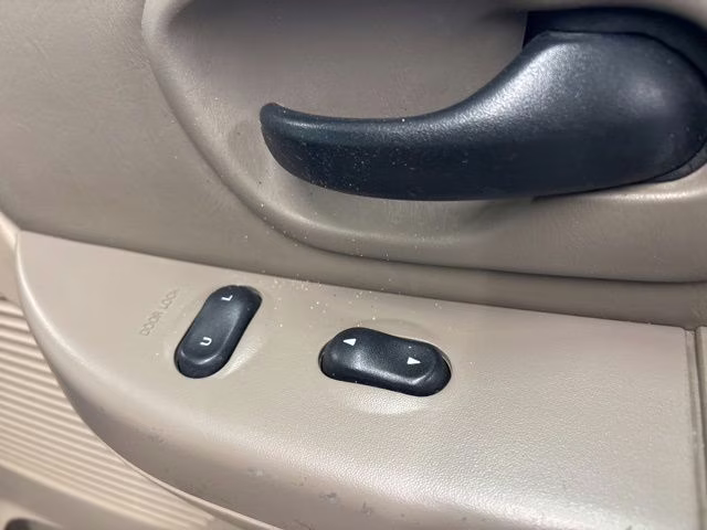 2001 Arizona Beige Clearcoat Metallic Ford F-150 XLT 4X4 Truck