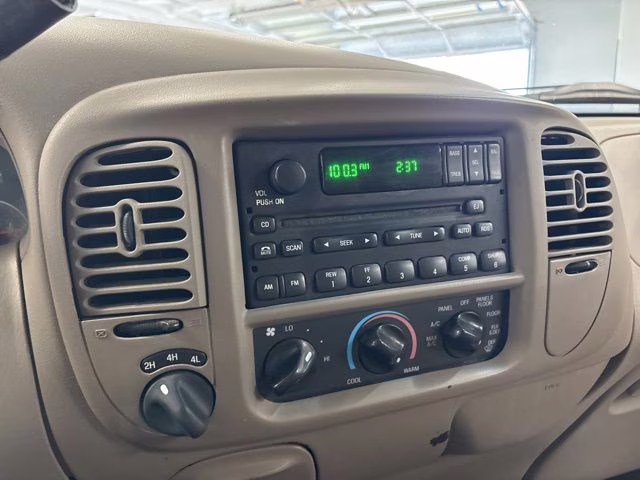 2001 Arizona Beige Clearcoat Metallic Ford F-150 XLT 4X4 Truck