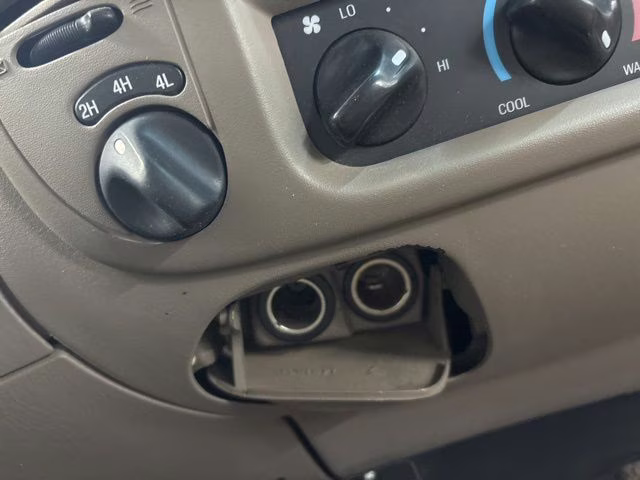 2001 Arizona Beige Clearcoat Metallic Ford F-150 XLT 4X4 Truck