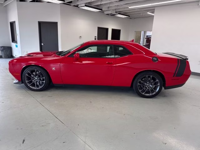 2023 Torred Clearcoat Dodge Challenger R/T Scat Pack RWD Coupe