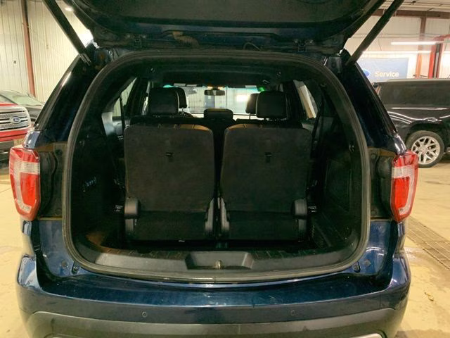 2017 Blue Ford Explorer Limited 4X4 SUV